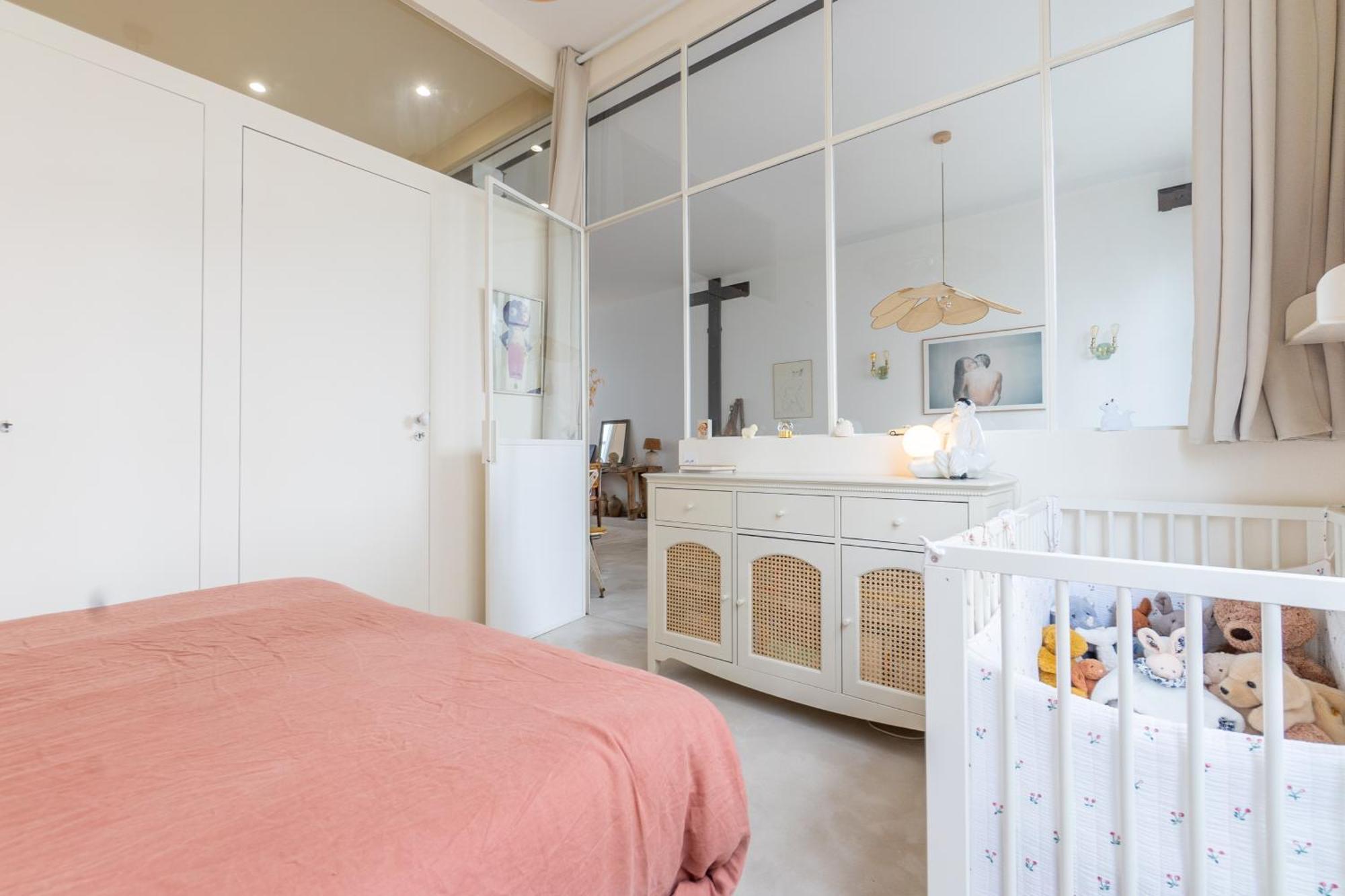 Luxurious Loft In The Heart Of Belleville Paris